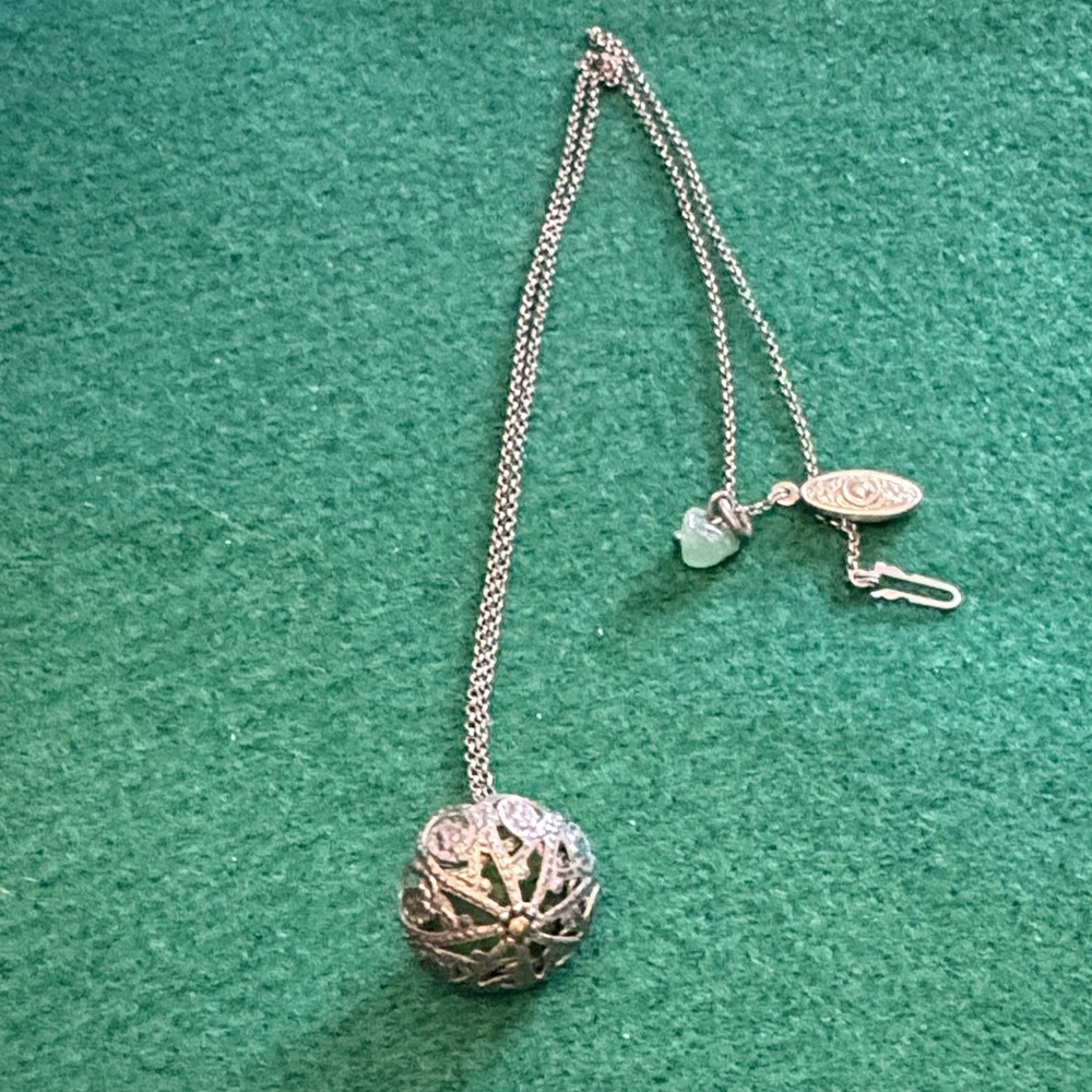 Vintage  Silver Colour Filigree Ball Pendant Necklace With Little Jade - Picture 2 of 5